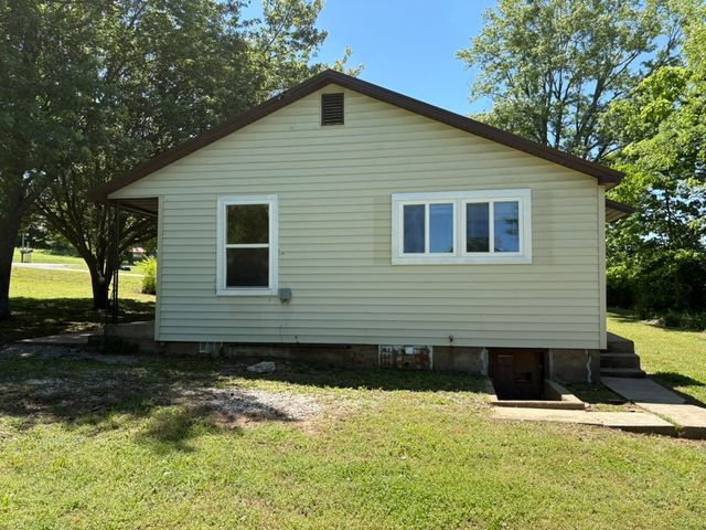 306 S Parrott Drive, Huntsville, AR 72740