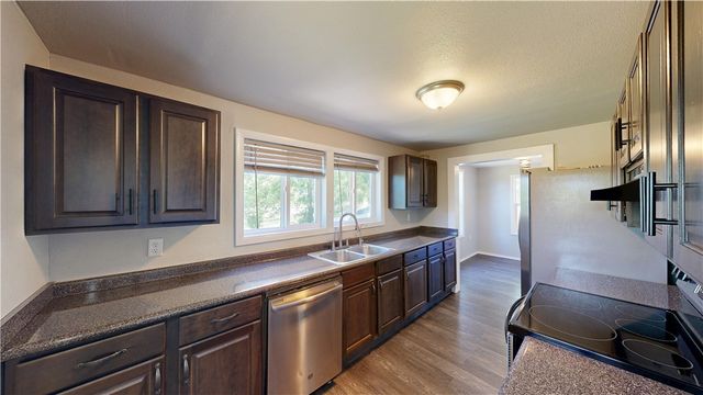 306 S Parrott Drive, Huntsville, AR 72740