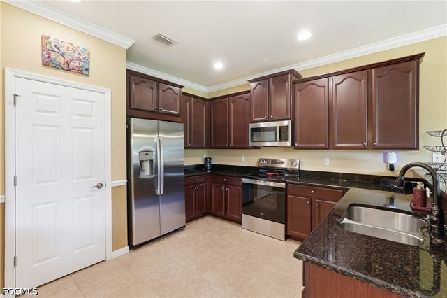 2506 Blackburn CIR, Cape Coral, FL 33991