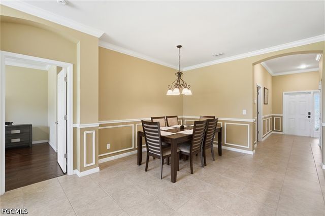2506 Blackburn CIR, Cape Coral, FL 33991