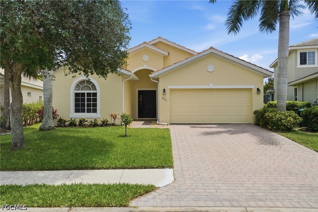 2506 Blackburn CIR, Cape Coral, FL 33991