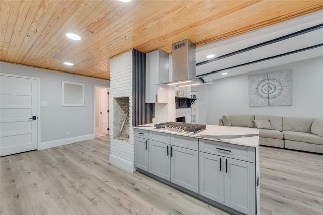 3209 Royal Lane, Dallas, TX 75229