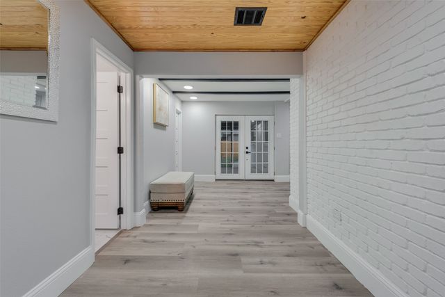 3209 Royal Lane, Dallas, TX 75229