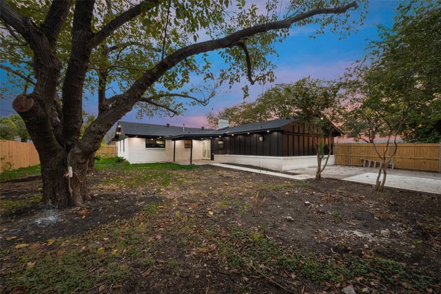 3209 Royal Lane, Dallas, TX 75229