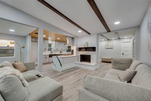 3209 Royal Lane, Dallas, TX 75229