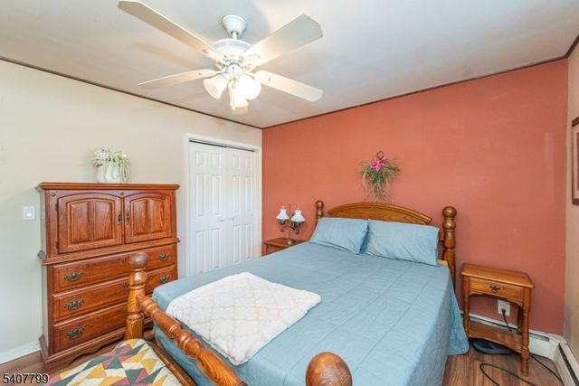 49 Skyline Lake Dr, Ringwood Boro, NJ 07456