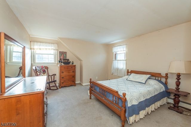 49 Skyline Lake Dr, Ringwood Boro, NJ 07456