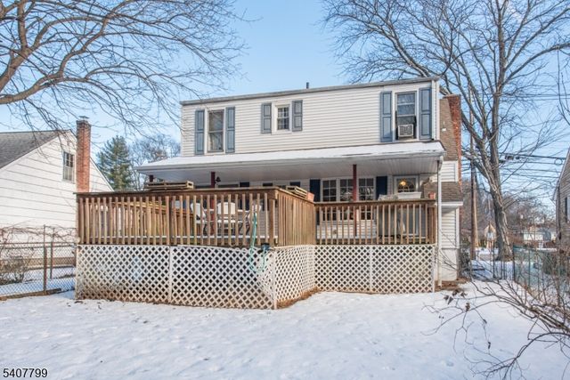 49 Skyline Lake Dr, Ringwood Boro, NJ 07456