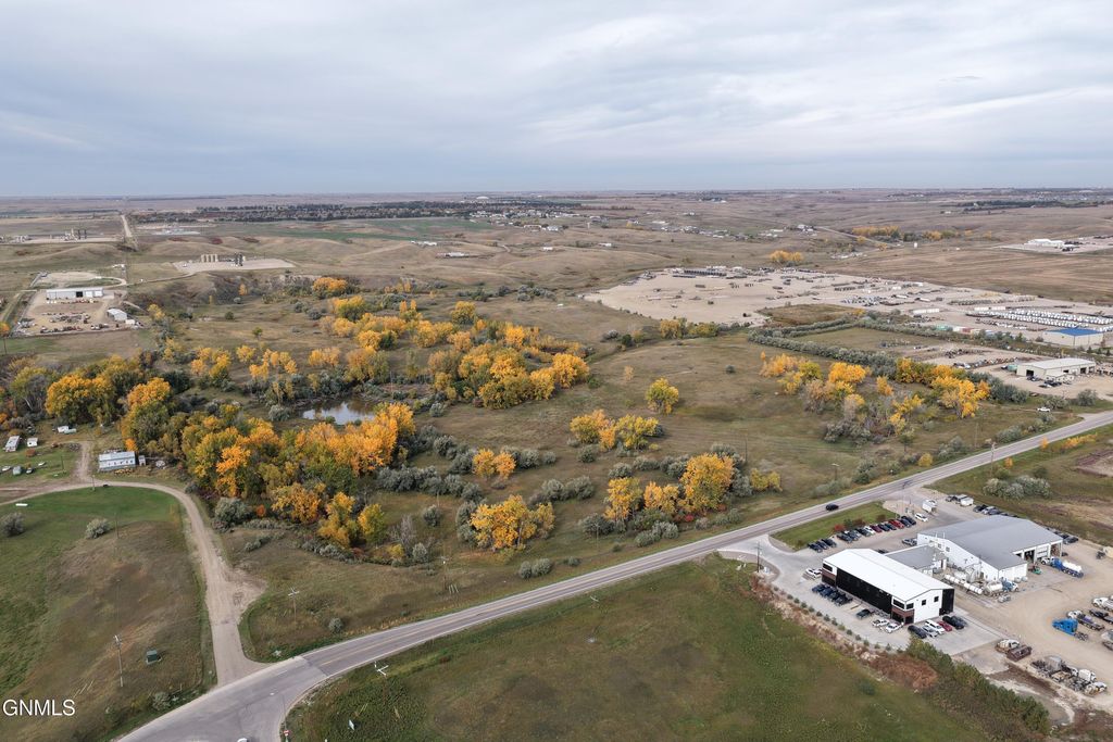 6025 16th Avenue W, Williston, ND 58801 photo 5