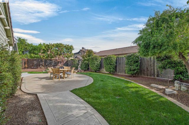 6433 Owl Way, Livermore, CA 94551