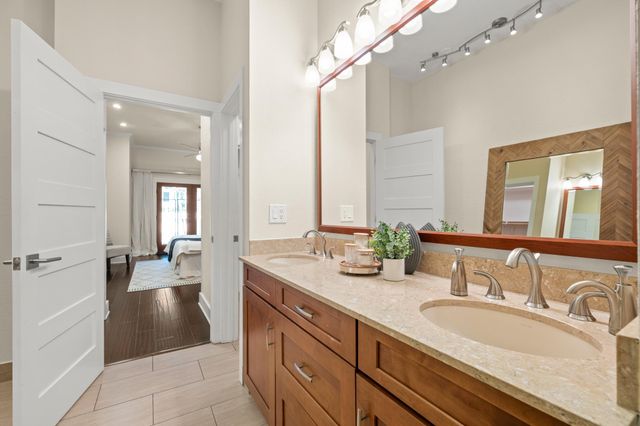 1501 W 6th ST, Austin, TX 78703