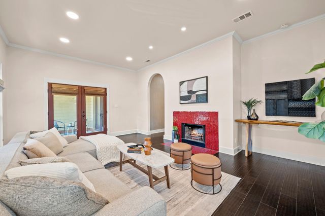 1501 W 6th ST, Austin, TX 78703