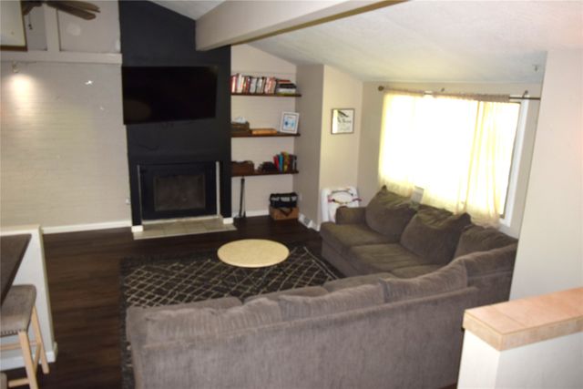 400 S Pleasant Hill Boulevard, Pleasant Hill, IA 50327
