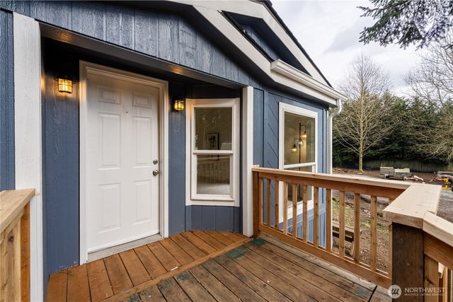 10794 Halloran Road, Bow, WA 98232