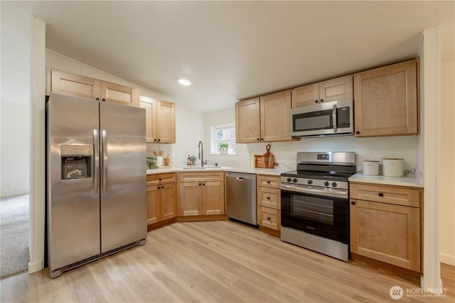 10794 Halloran Road, Bow, WA 98232