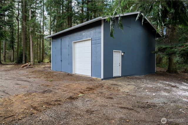 10794 Halloran Road, Bow, WA 98232