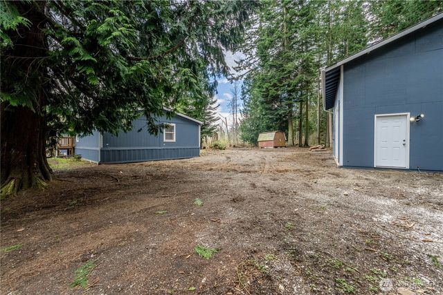 10794 Halloran Road, Bow, WA 98232