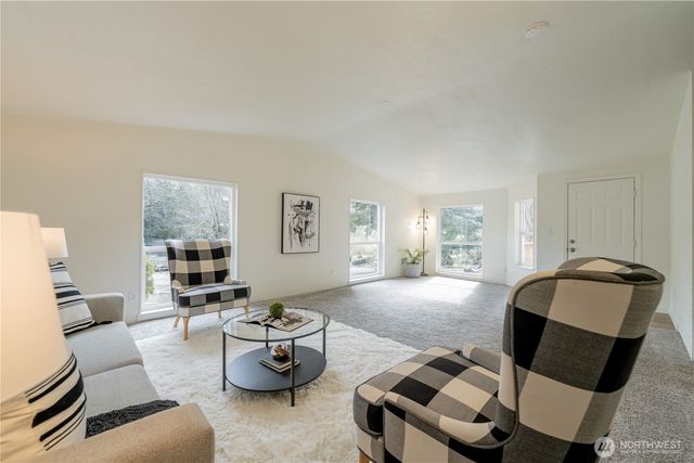 10794 Halloran Road, Bow, WA 98232