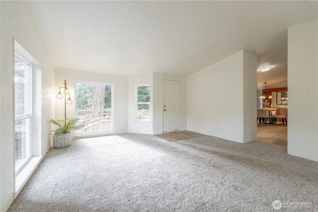 10794 Halloran Road, Bow, WA 98232