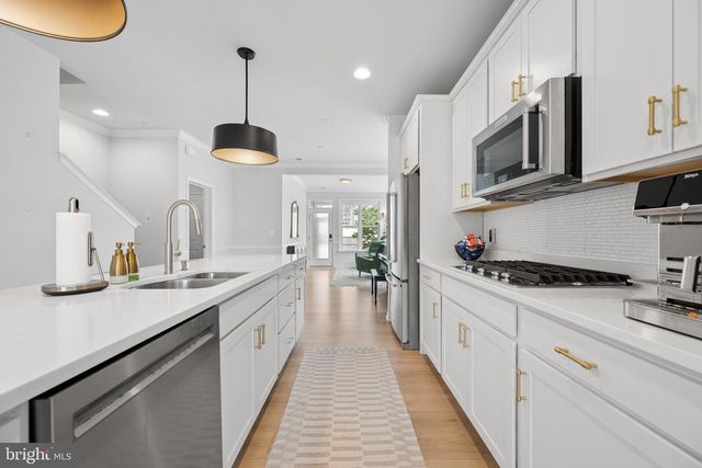 22817 FREDERICK RD, Clarksburg, MD 20871