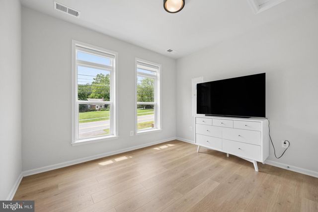 22817 FREDERICK RD, Clarksburg, MD 20871