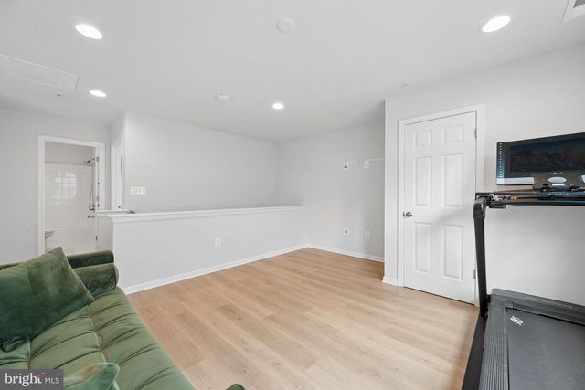 22817 FREDERICK RD, Clarksburg, MD 20871