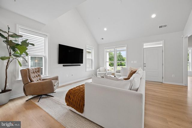 22817 FREDERICK RD, Clarksburg, MD 20871