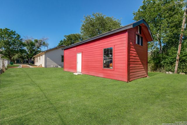 1922 W Ashby, San Antonio, TX 78228