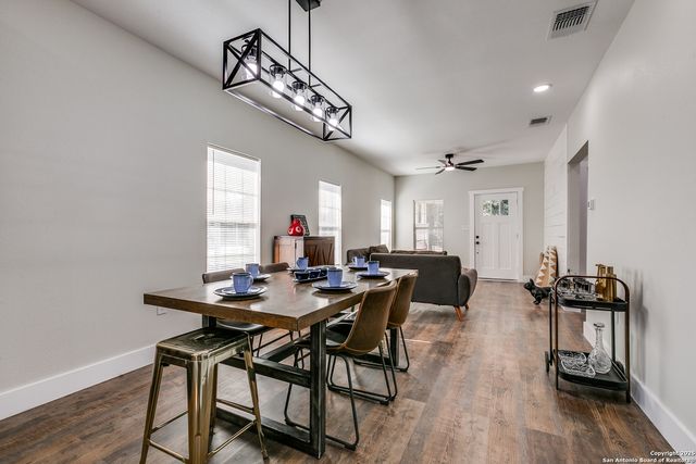 1922 W Ashby, San Antonio, TX 78228