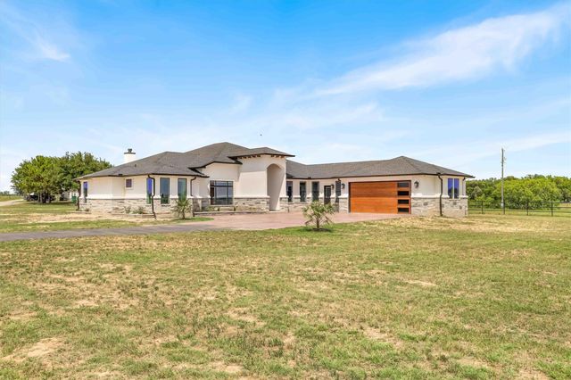 178 Balch RD, Elgin, TX 78621