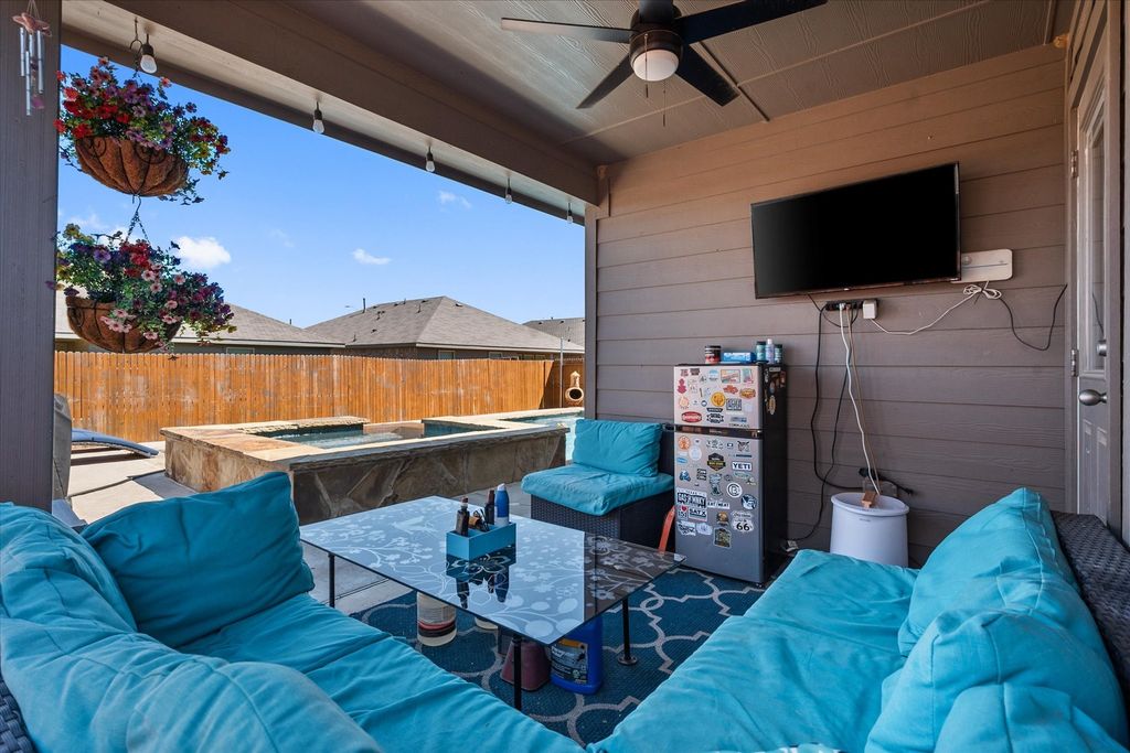 10321 Fort Belknap Trail, Crowley, TX 76036 — photo 2
