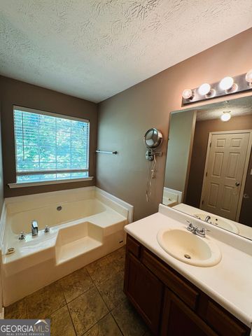 2363 Whites Ridge, Decatur, GA 30034