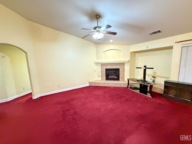 4411 Jackson Ridge Avenue, Bakersfield, CA 93313