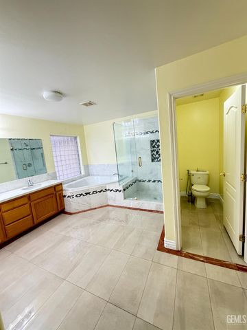 4411 Jackson Ridge Avenue, Bakersfield, CA 93313