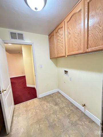 4411 Jackson Ridge Avenue, Bakersfield, CA 93313