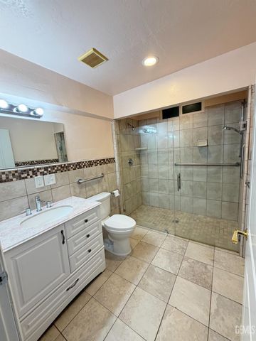 4411 Jackson Ridge Avenue, Bakersfield, CA 93313