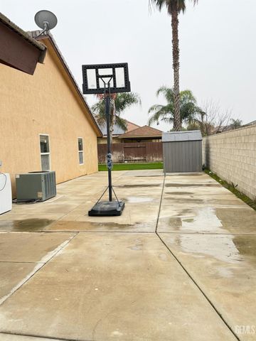 4411 Jackson Ridge Avenue, Bakersfield, CA 93313