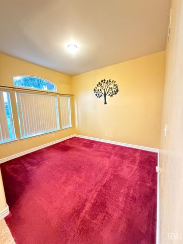 4411 Jackson Ridge Avenue, Bakersfield, CA 93313