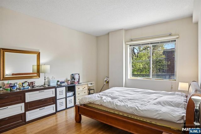 399 11th Street 205, Palisades Park, NJ 07650