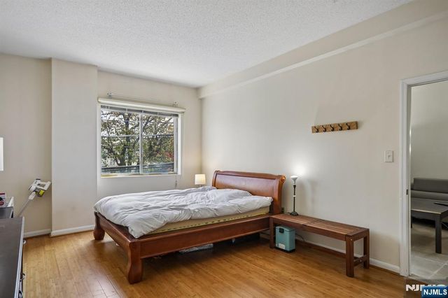 399 11th Street 205, Palisades Park, NJ 07650