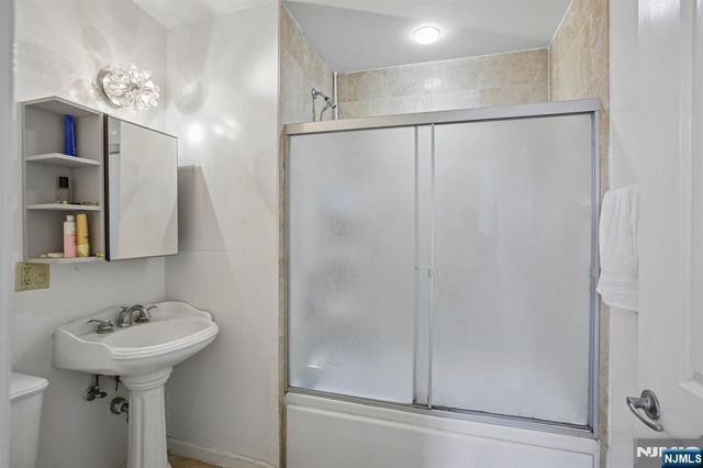399 11th Street 205, Palisades Park, NJ 07650