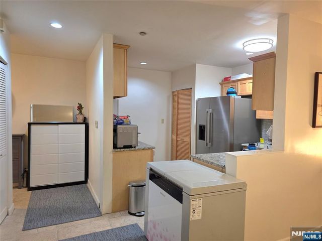 399 11th Street 205, Palisades Park, NJ 07650