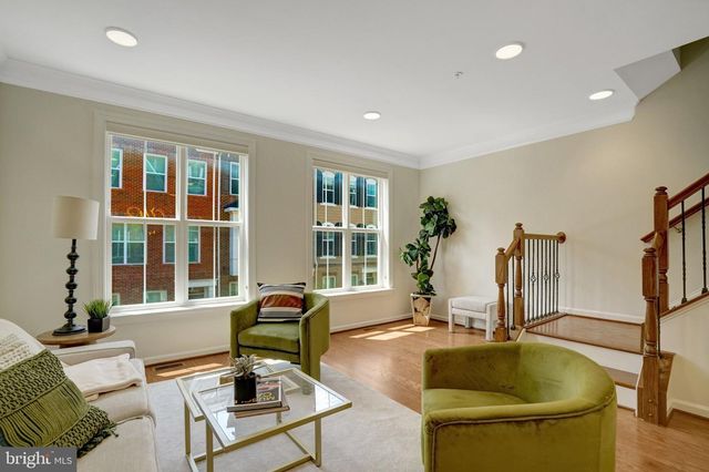 611 TOTTEN MEWS NE, Washington, DC 20017
