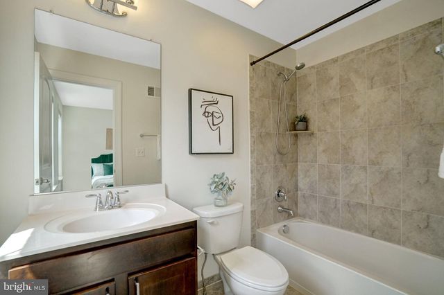 611 TOTTEN MEWS NE, Washington, DC 20017