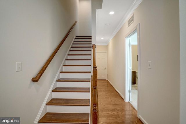 611 TOTTEN MEWS NE, Washington, DC 20017
