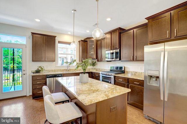 611 TOTTEN MEWS NE, Washington, DC 20017