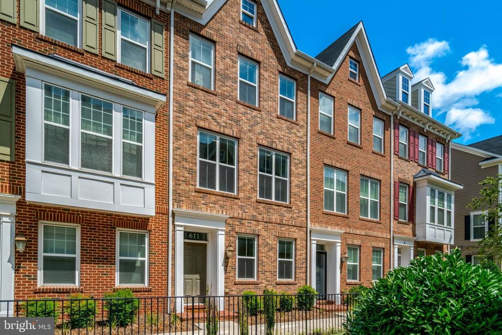 611 TOTTEN MEWS NE, Washington, DC 20017