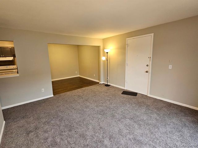 29098 Lund Avenue, Warren, MI 48093