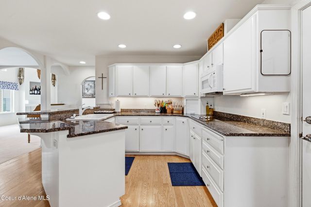 6950 E Poleline Ave, Post Falls, ID 83854