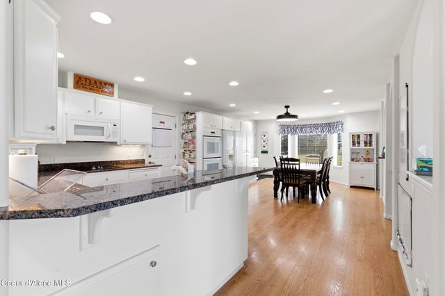 6950 E Poleline Ave, Post Falls, ID 83854